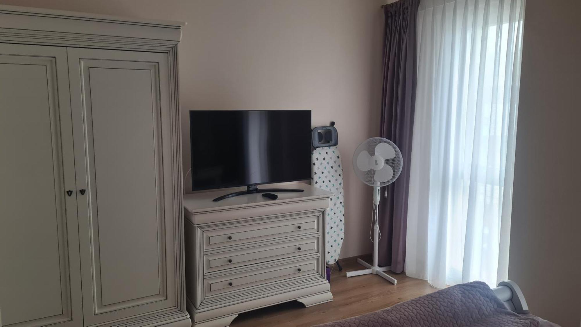 Apartament Rose Гура Хуморулуй Екстериор снимка